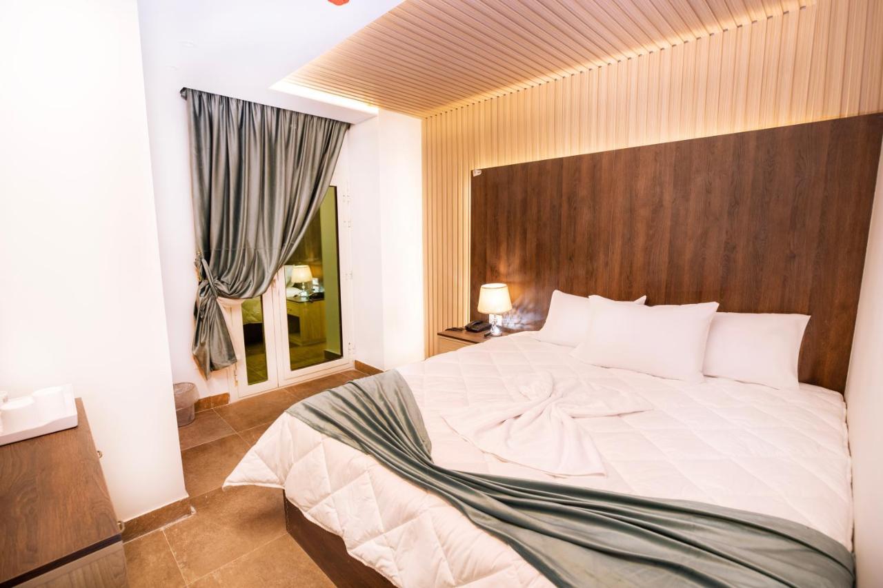Blue Pyramids Eyes Hotel Al Kawm al Akhdar Buitenkant foto