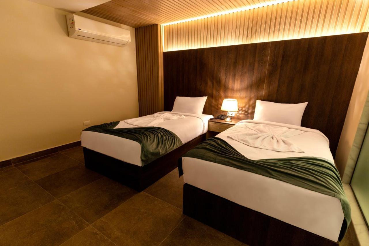 Blue Pyramids Eyes Hotel Al Kawm al Akhdar Buitenkant foto